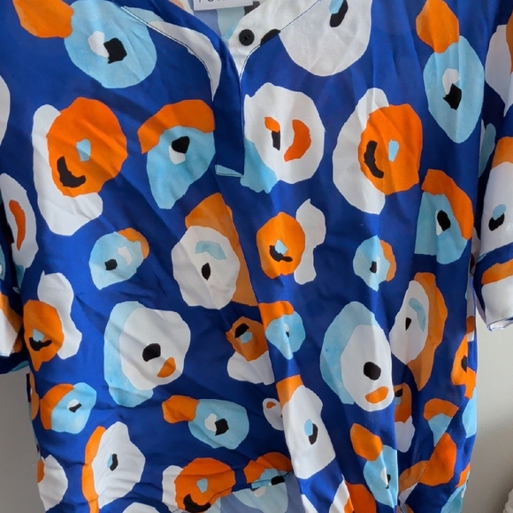 Colorful Button-Up Shirt - Picture 4 of 9